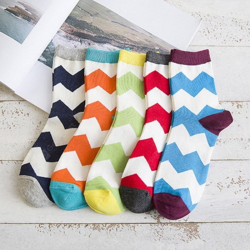 One Set Wave Pattern Casual Jacquard Socks