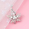 Zinc Alloy Crystal Rhinestone Flower Brooch for Woman