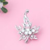 Zinc Alloy Crystal Rhinestone Flower Brooch for Woman