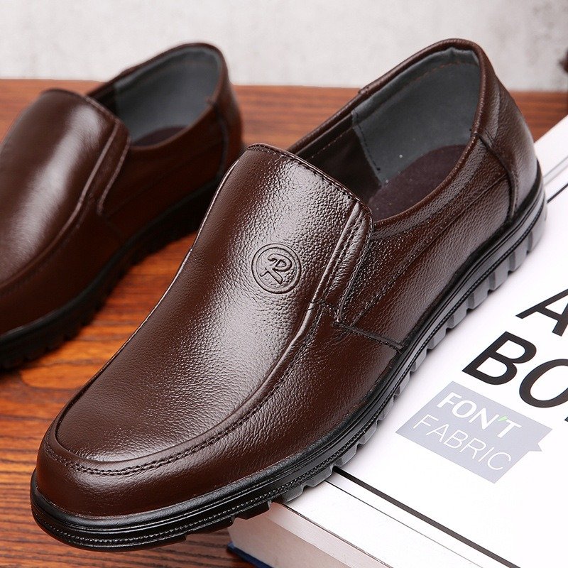 Men Pure Color Soft Sole Slip On Casual Driving Leather Shoes