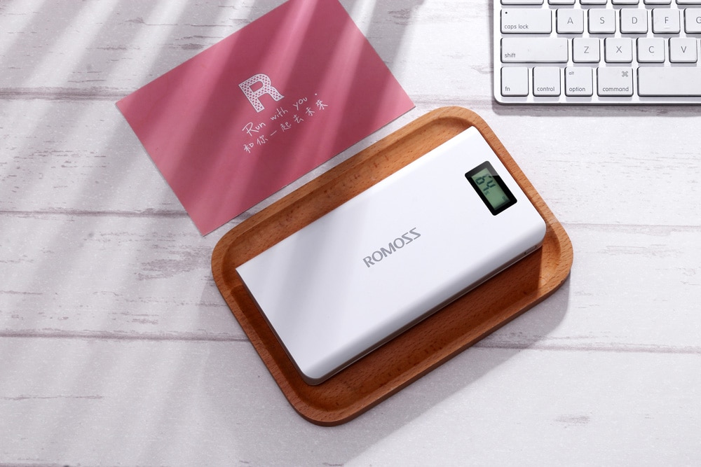 ROMOSS Sense 6 Plus LCD 20000mAh Portable Charger External Battery Pack Power Bank Fast Charging for iPhone 5 5S 6S / 6 Plus Samsung Note 5 S6 Edge Plus Android Phones Tablet PCs- White