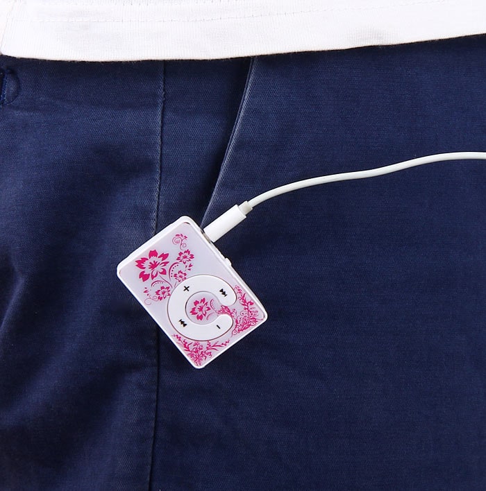 Traditional Chinese Style Flowers Pattern TF / Micro SD Card Supported MP3 Player with Back Clip- Red